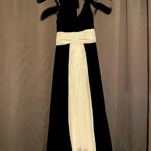 Black and white halter dress size small